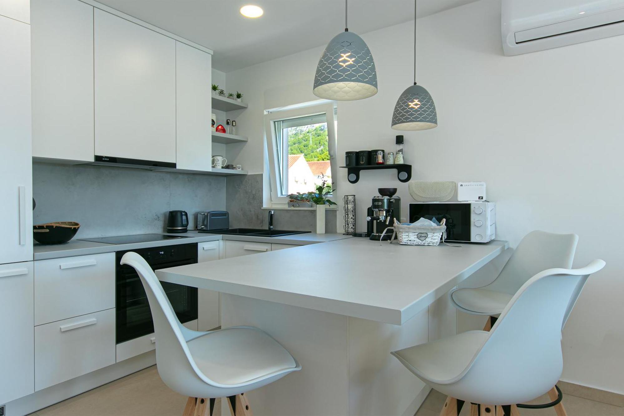 Ema Apartma